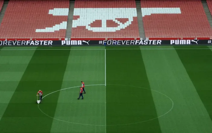Framed Print : Arsenal vs. Sunderland (2014-15) - Pitch Marking at Emirates Stadium, London Framed Print : Arsenal vs. Sunderland (2014-15) - Pitch Marking at Emirates Stadium, London