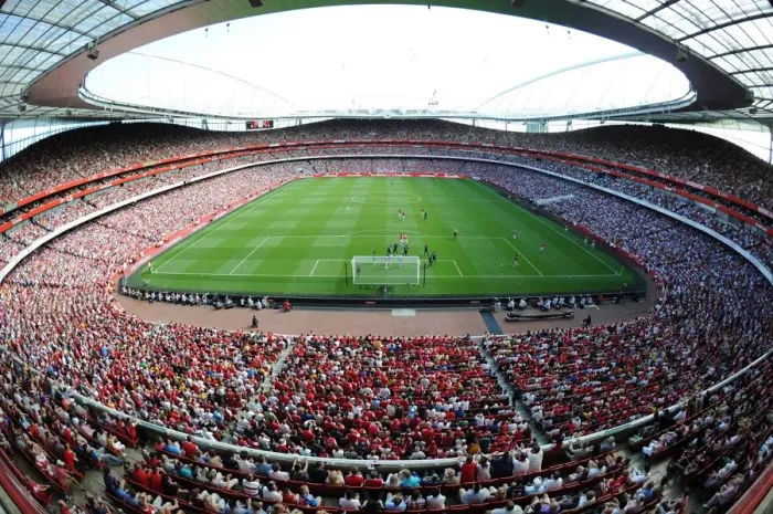 Framed Print : Arsenal vs Sunderland: Emirates Stadium, Premier League Showdown