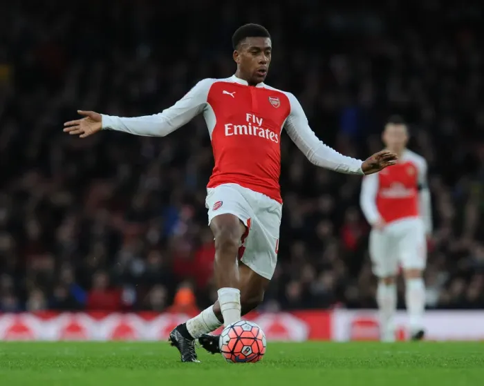 Framed Print : Arsenal vs Sunderland FA Cup Showdown: Alex Iwobi's Thrilling Performance