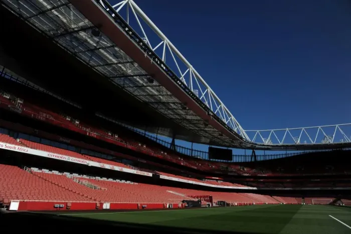 Framed Print : Arsenal vs Sunderland: Premier League Showdown at Emirates Stadium Framed Print : Arsenal vs Sunderland: Premier League Showdown at Emirates Stadium