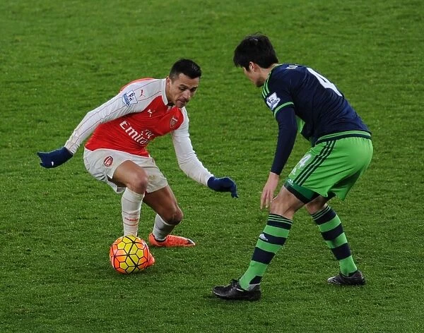 Arsenal vs Swansea City: A Battle of Stars - Alexis Sanchez vs Ki Sung-Yueng