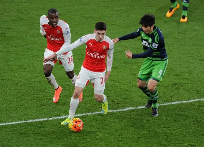 Framed Print : Arsenal vs Swansea City: Clash at Emirates Stadium, March 2016 Framed Print : Arsenal vs Swansea City: Clash at Emirates Stadium, March 2016