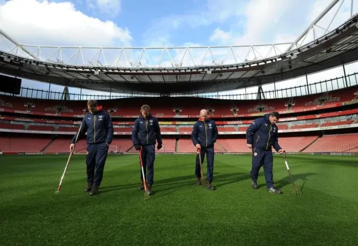 Framed Print : Arsenal vs Swansea City: Pre-Match Pitch Inspection at Emirates Stadium (2015-16) Framed Print : Arsenal vs Swansea City: Pre-Match Pitch Inspection at Emirates Stadium (2015-16)