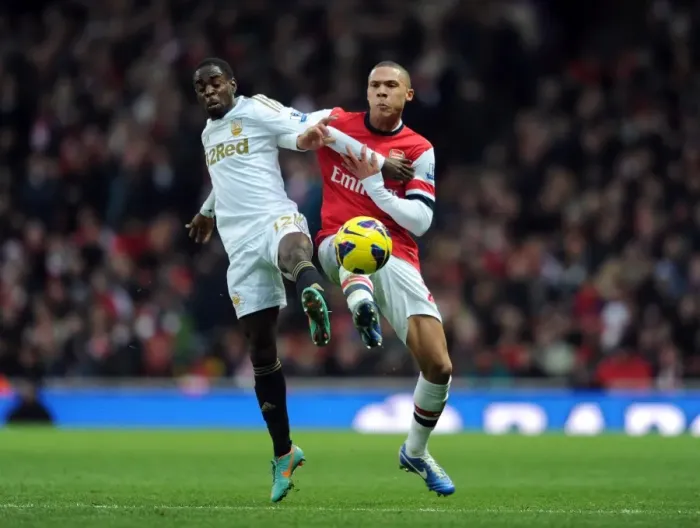 Framed Print : Arsenal vs Swansea: Clash between Kieran Gibbs and Nathan Dyer (Premier League, 2012) Framed Print : Arsenal vs Swansea: Clash between Kieran Gibbs and Nathan Dyer (Premier League, 2012)