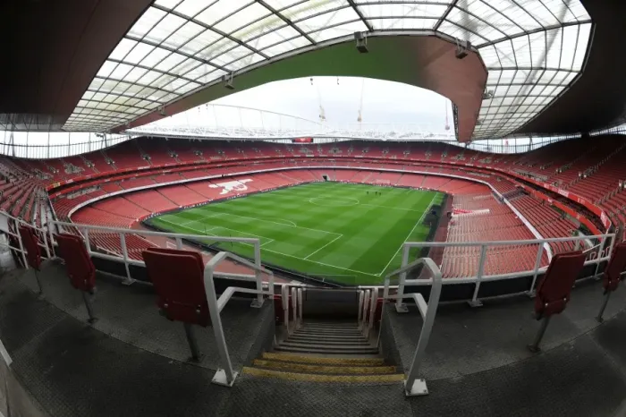 Framed Print : Arsenal vs Swansea: Emirates Stadium, Premier League Showdown (2012-13)