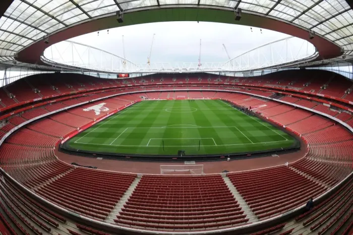 Framed Print : Arsenal vs Swansea: Premier League Clash at Emirates Stadium (2012-13)