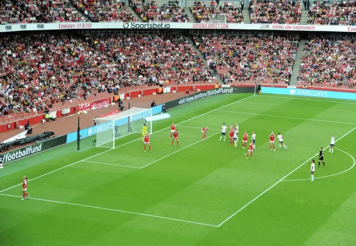 Framed Print : Arsenal vs. Tottenham: Defending a Set Piece in the FA Womens Super League at Emirates Stadium