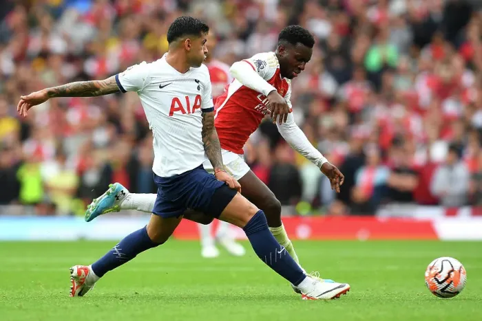 Framed Print : Arsenal vs. Tottenham: Intense Battle – Nketiah vs. Romero (2023-24)