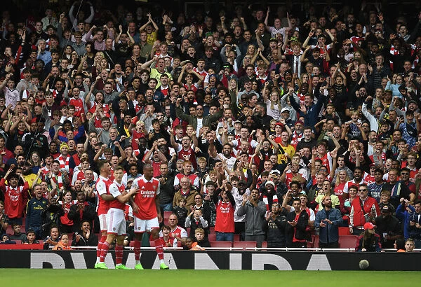 Arsenal vs. Tottenham: The Intense Rivalry in the 2022-23 Premier League - Arsenal's Emirates Fortress