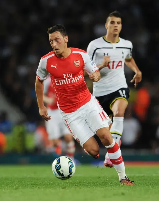 Framed Print : Arsenal vs. Tottenham: Mesut Ozil in Action, 2014-15 Premier League Framed Print : Arsenal vs. Tottenham: Mesut Ozil in Action, 2014-15 Premier League