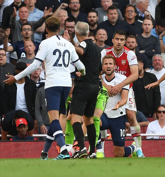 Arsenal vs. Tottenham: A Moment of Sportsmanship Amidst Rivalry (2019-20)