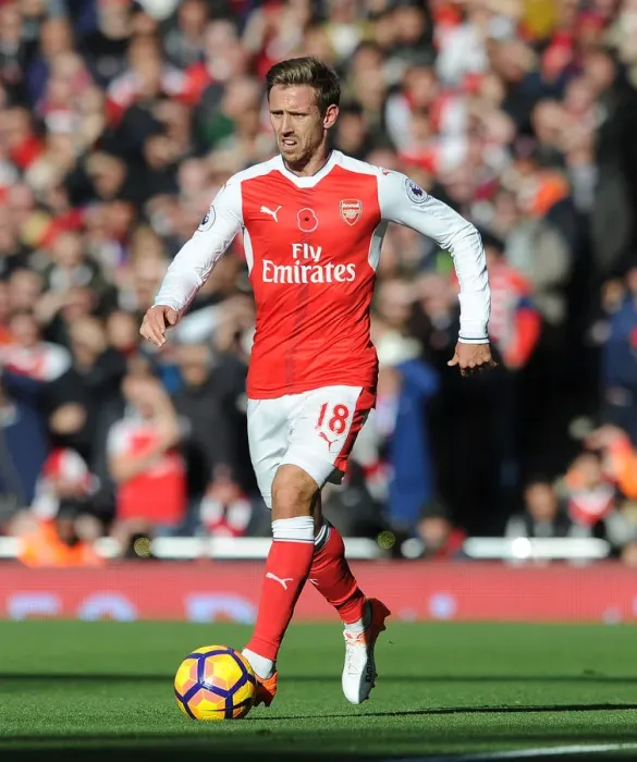 Framed Print : Arsenal vs. Tottenham: Monreal in Action at the Emirates Rivalry (2016-17) Framed Print : Arsenal vs. Tottenham: Monreal in Action at the Emirates Rivalry (2016-17)