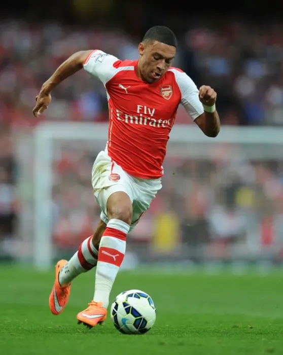 Framed Print : Arsenal vs. Tottenham: Oxlade-Chamberlain in Action (2014-15) Framed Print : Arsenal vs. Tottenham: Oxlade-Chamberlain in Action (2014-15)