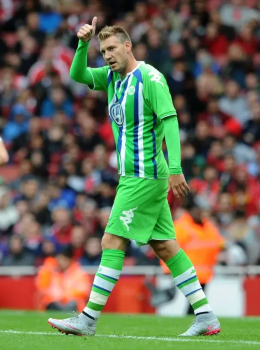 Framed Print : Arsenal vs. VfL Wolfsburg: Bendtner in Action at Emirates Cup 2015 Framed Print : Arsenal vs. VfL Wolfsburg: Bendtner in Action at Emirates Cup 2015