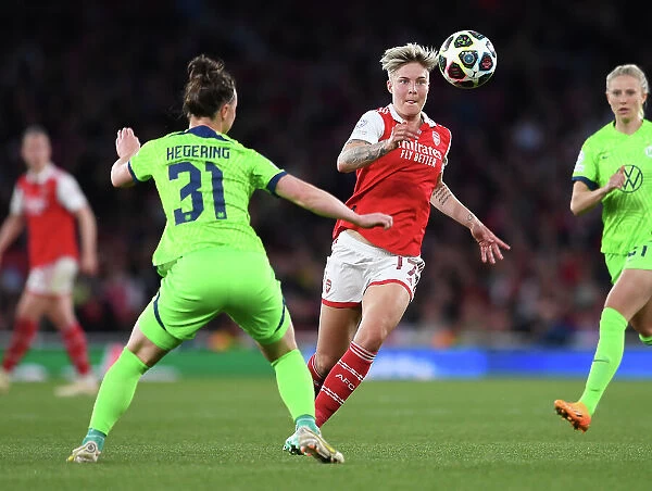 Arsenal vs. VfL Wolfsburg: Intense Battle for UEFA Women's Champions League Semifinal Victory