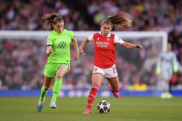 Arsenal vs. VfL Wolfsburg: A Tense Semifinal Showdown in the 2022-23 Women's Champions League