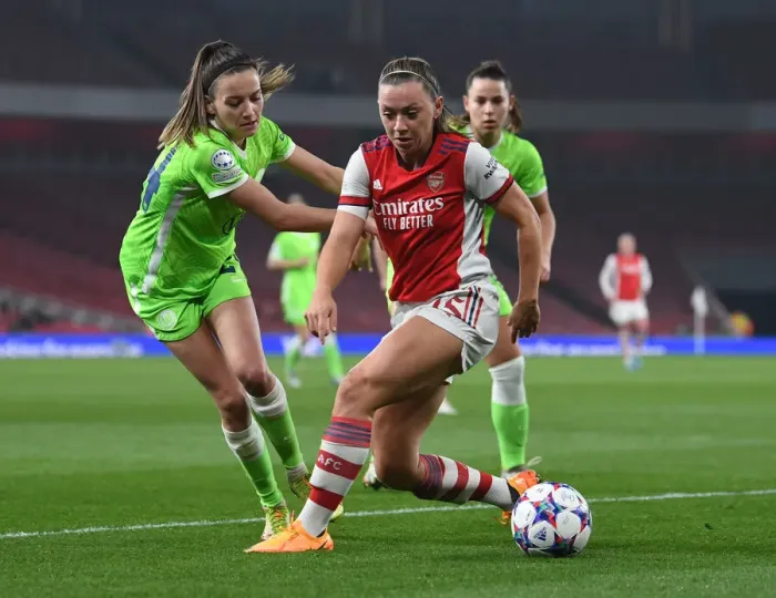 Framed Print : Arsenal vs. VfL Wolfsburg: Tight Battle in UEFA Women's Champions League Quarter-Finals