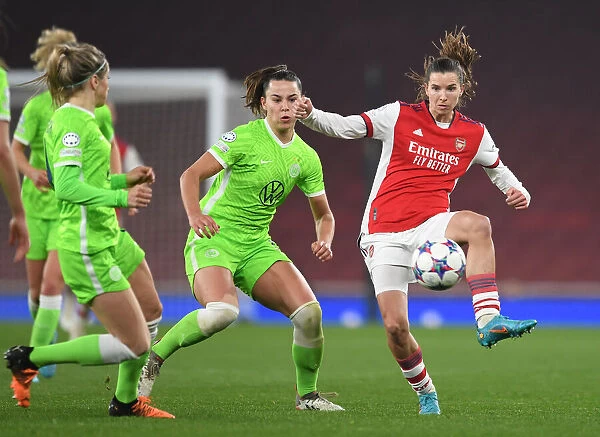 Arsenal vs. VfL Wolfsburg: Tobin Heath Faces Off Against Lena Oberdorf in UEFA Women's Champions League Quarterfinals