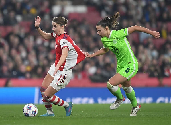 Arsenal vs. VfL Wolfsburg: Vivianne Miedema Faces Off Against Lena Oberdorf in UEFA Women's Champions League Quarterfinals