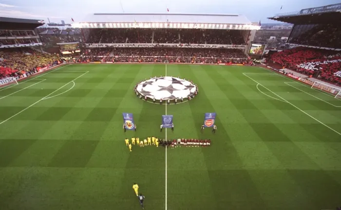 Framed Print : Arsenal vs Villarreal: The Last Floodlit Semi-Final at Highbury - Arsenal Leads 1:0