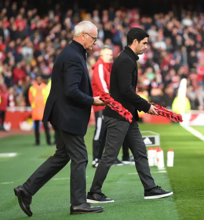 Framed Print : Arsenal vs. Watford: A Remembrance Day Tribute in the Premier League - Honoring Fallen Heroes (2021-22)
