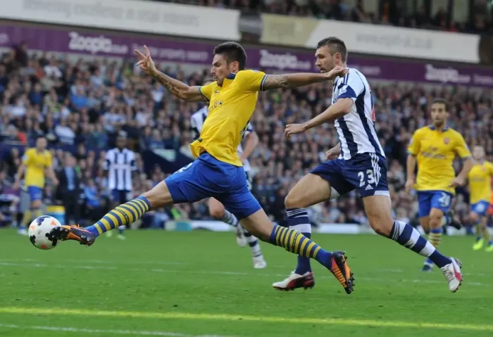 Framed Print : Arsenal vs. West Bromwich Albion: Premier League Clash at The Hawthorns (2013-14) Framed Print : Arsenal vs. West Bromwich Albion: Premier League Clash at The Hawthorns (2013-14)