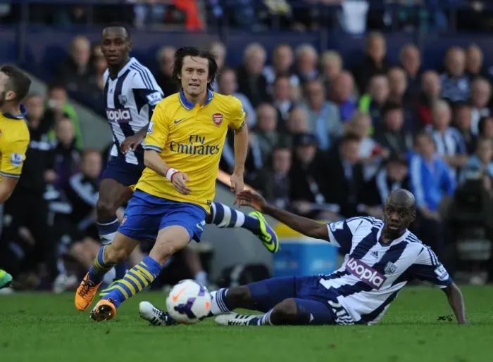 Framed Print : Arsenal vs. West Bromwich Albion: Premier League Clash at The Hawthorns (2013-14) Framed Print : Arsenal vs. West Bromwich Albion: Premier League Clash at The Hawthorns (2013-14)