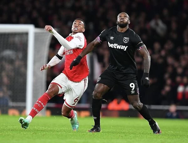 Arsenal vs. West Ham: Gabriel vs. Antonio - Premier League Clash at Emirates Stadium (December 2022)