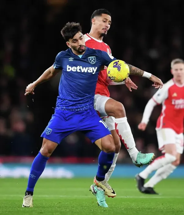 Framed Print : Arsenal vs. West Ham: Paqueta vs. Saliba Battle at Emirates Stadium (2023-24)