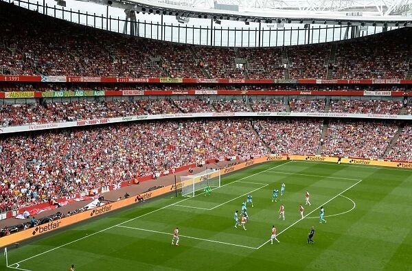 Arsenal vs. West Ham United: 2015-16 Premier League Clash at Emirates Stadium