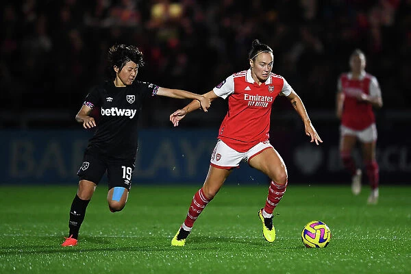 Arsenal vs. West Ham United: A Battle for Possession in the Barclays Womens Super League
