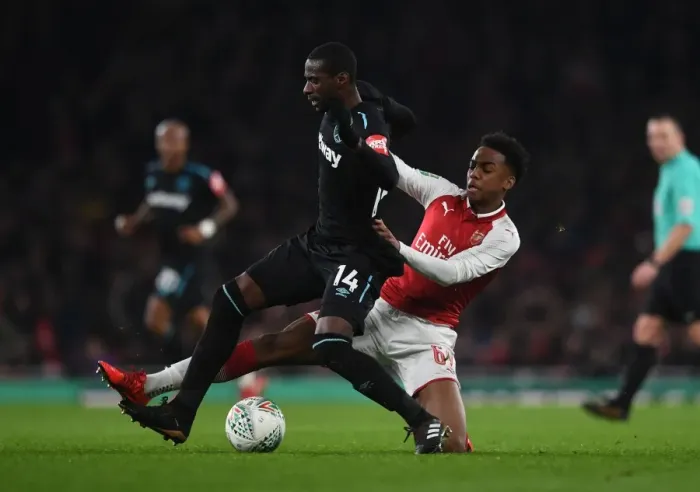 Framed Print : Arsenal vs. West Ham: Willock vs. Obiang in Carabao Cup Clash Framed Print : Arsenal vs. West Ham: Willock vs. Obiang in Carabao Cup Clash
