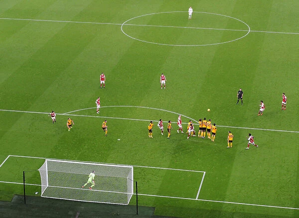 Arsenal vs. Wolverhampton Wanderers: Willian's Free Kick in Empty Emirates Stadium, Premier League 2020-21