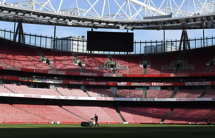 Framed Print : Arsenal vs. Wolverhampton Wanderers: Pre-Match Pitch Preparations at Emirates Stadium (2022-23)