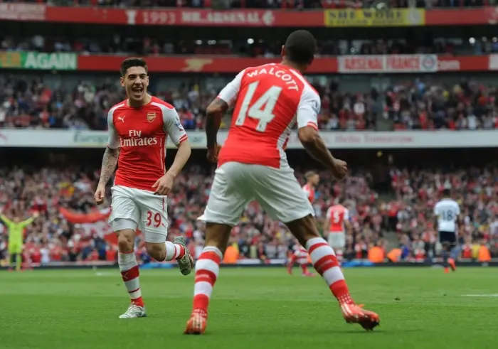 Framed Print : Arsenal: Walcott and Bellerin Celebrate Goal Against West Brom (2014-15)