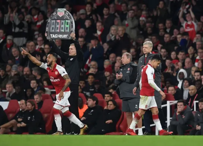 Framed Print : Arsenal: Wenger Subs Sanchez for Walcott against Liverpool, 2017-18 Premier League Framed Print : Arsenal: Wenger Subs Sanchez for Walcott against Liverpool, 2017-18 Premier League