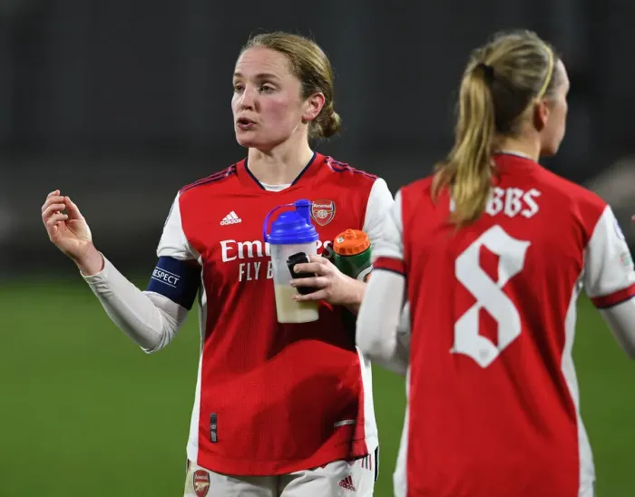 Framed Print : Arsenal WFC in Action against 1899 Hoffenheim in UEFA Women's Champions League