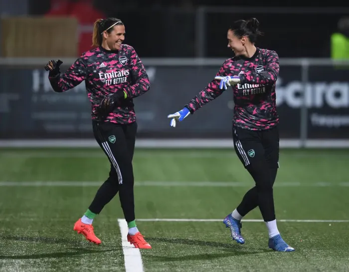 Framed Print : Arsenal WFC: Lydia Williams and Manuela Zinsberger Gear Up for UEFA Women's Champions League Clash against HB Koge