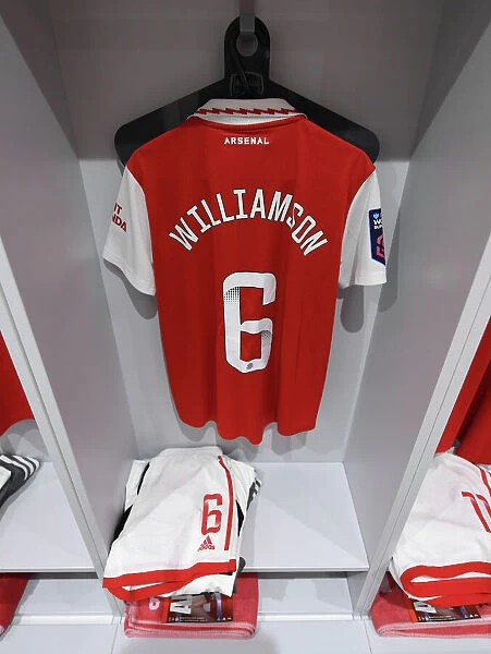 Arsenal WFC vs Brighton & Hove Albion WFC: Pre-Match Jerseys - Leah Williamson's Arsenal Shirt