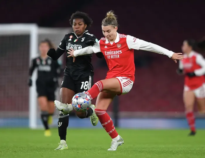 Framed Print : Arsenal WFC vs Juventus FC: A Battle in the UEFA Women's Champions League