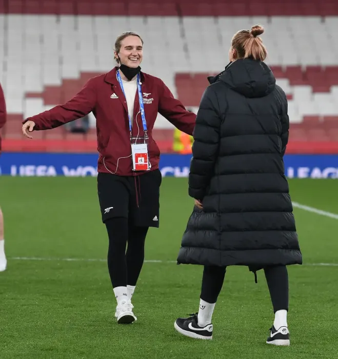 Framed Print : Arsenal WFC vs. VfL Wolfsburg: Viviane Miedema and Jill Roord Embrace Ahead of UEFA Women's Champions League Quarterfinal