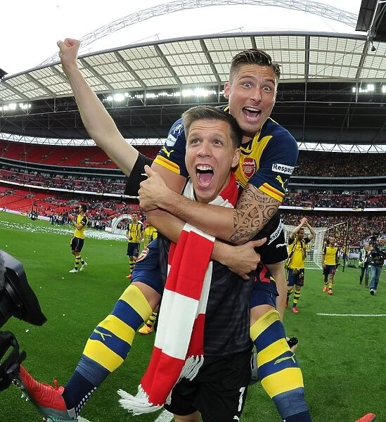 Arsenal Wins FA Cup: Victory Celebration vs. Aston Villa (2015)