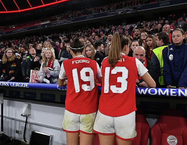 Arsenal Women Battle Bayern Munchen in UEFA Champions League Quarterfinals: Caitlin Foord and Lia Walti in Action