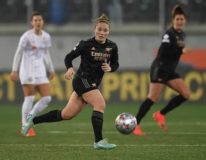 Framed Print : Arsenal Women Battle FC Zürich in UEFA Champions League Showdown
