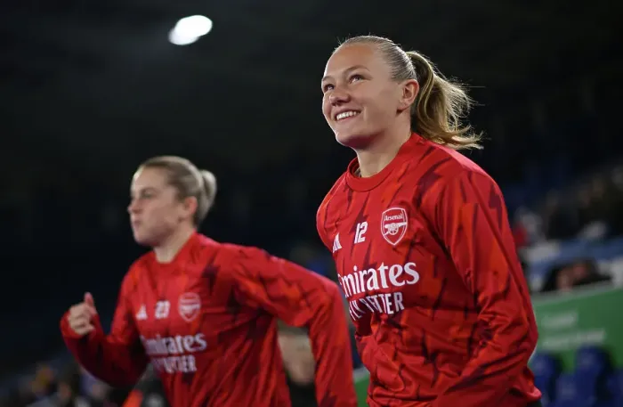 Framed Print : Arsenal Women Battle Leicester City in Barclays WSL Showdown at The King Power Stadium