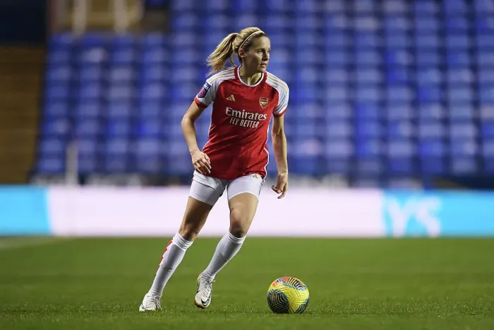 Framed Print : Arsenal Women Battle Reading in FA WSL Cup Showdown