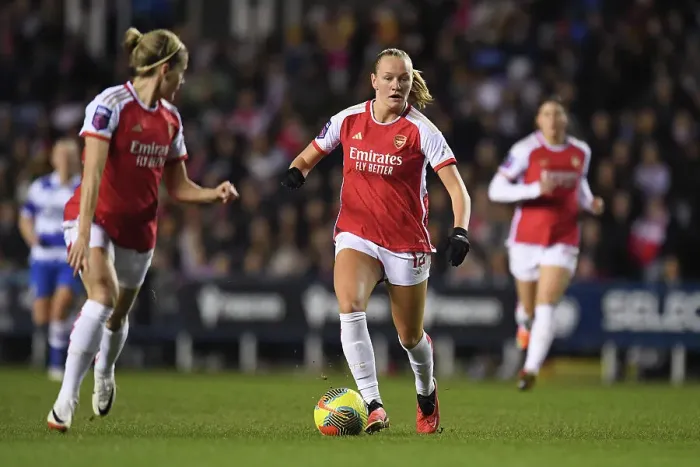 Framed Print : Arsenal Women Battle Reading in FA WSL Cup Showdown