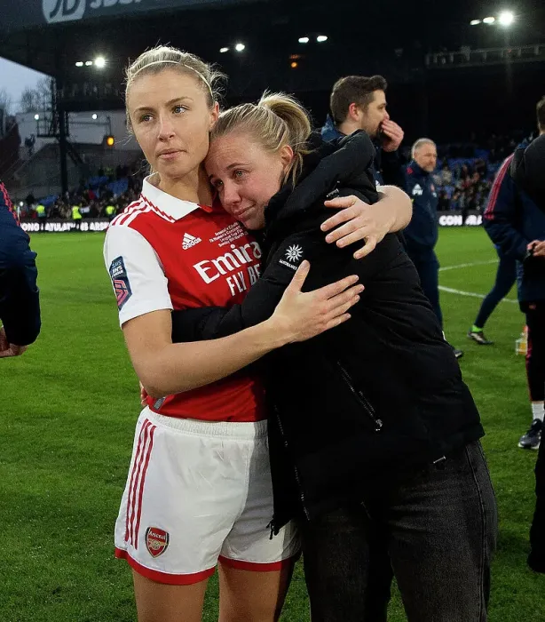 Framed Print : Arsenal Women Celebrate Conti Cup Final Victory Over Chelsea