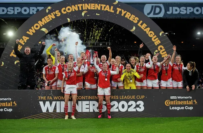 Framed Print : Arsenal Women Celebrate Conti Cup Triumph: Leah Williamson and Kim Little Lift the Trophy Framed Print : Arsenal Women Celebrate Conti Cup Triumph: Leah Williamson and Kim Little Lift the Trophy