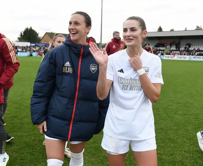 Framed Print : Arsenal Women Celebrate FA Cup Victory: Lotte Wubben-Moy and Emily Fox Rejoice after Beating Watford Women